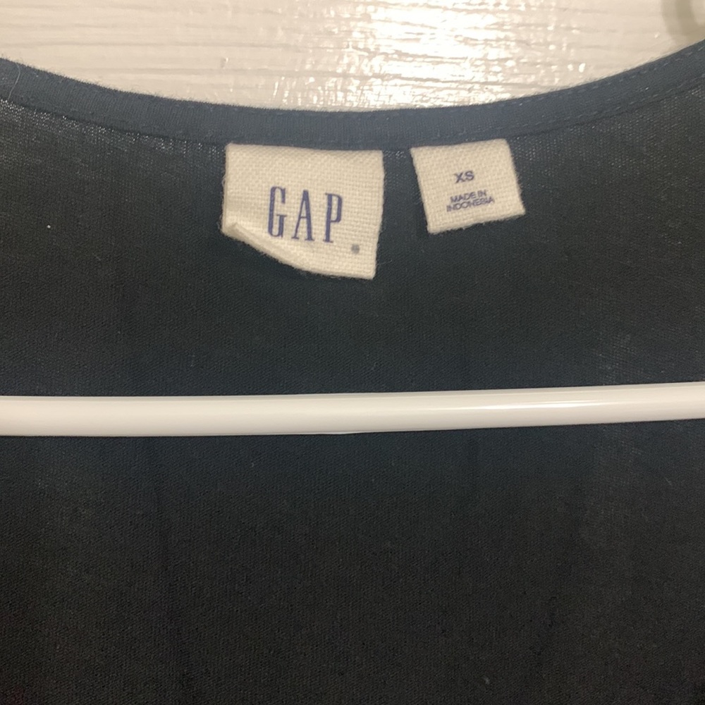 Gap Tank Top - Picture 4 of 4